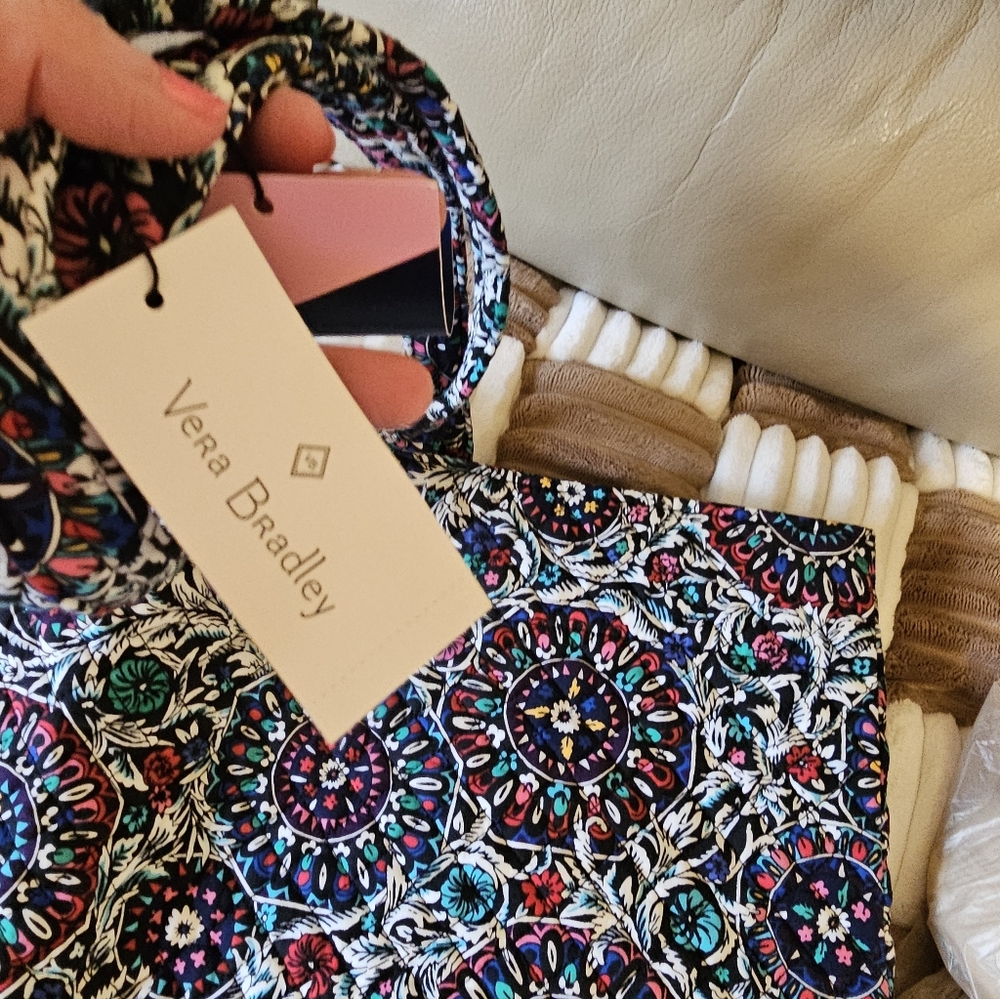 Vera Bradley Tote - Picture 4 of 11